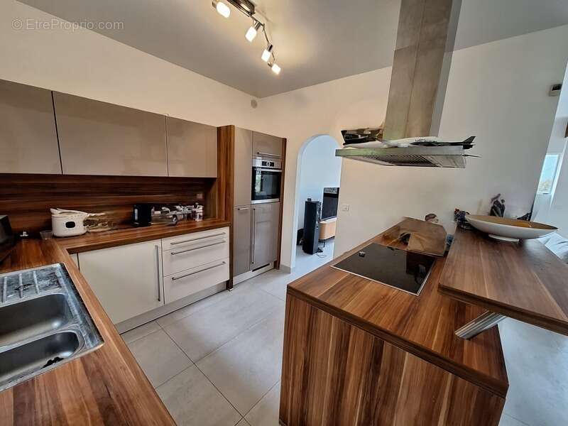 Maison à LA CELLE-SAINT-CLOUD