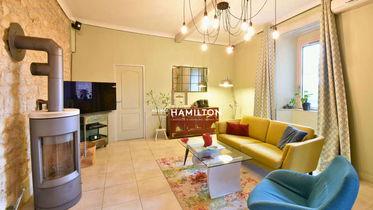 Charmante propriete avec prairies, piscine, garage et batiments annexes - photo 3
