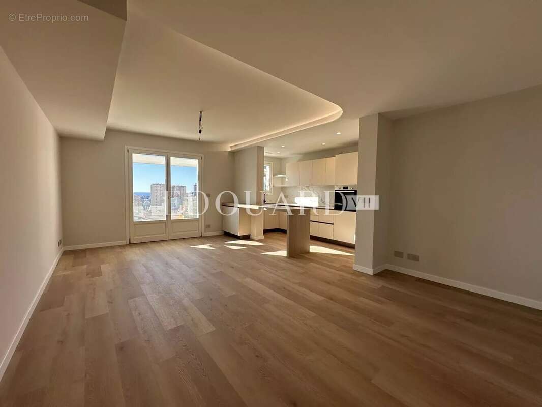 Appartement à ROQUEBRUNE-CAP-MARTIN