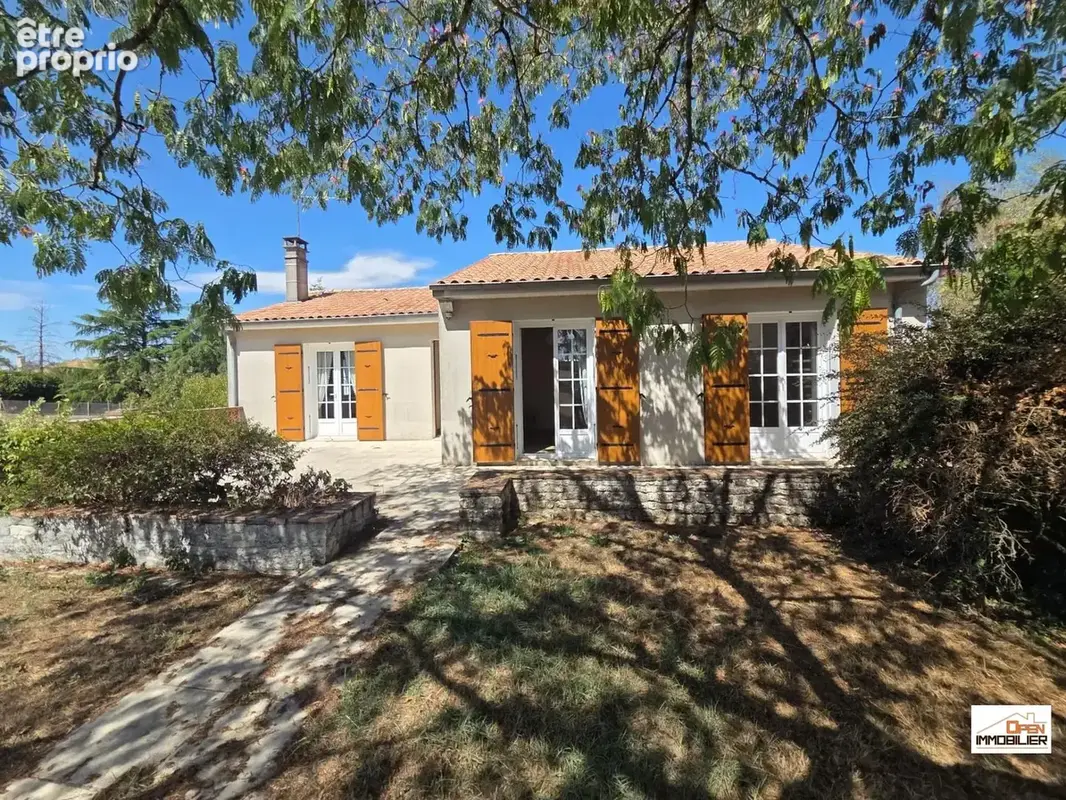 Appartement à HIERSAC