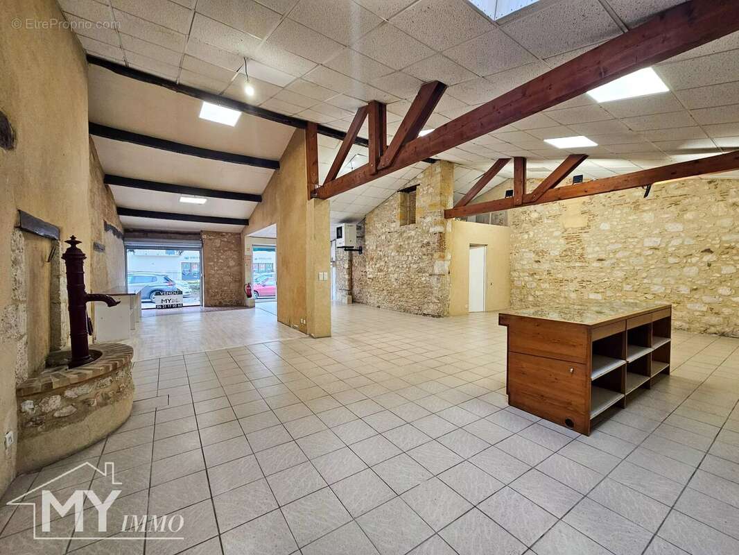 Commerce à SAINTE-FOY-LA-GRANDE