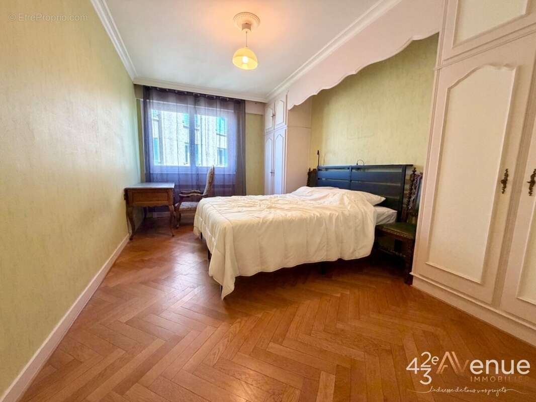 Appartement à SAINT-ETIENNE