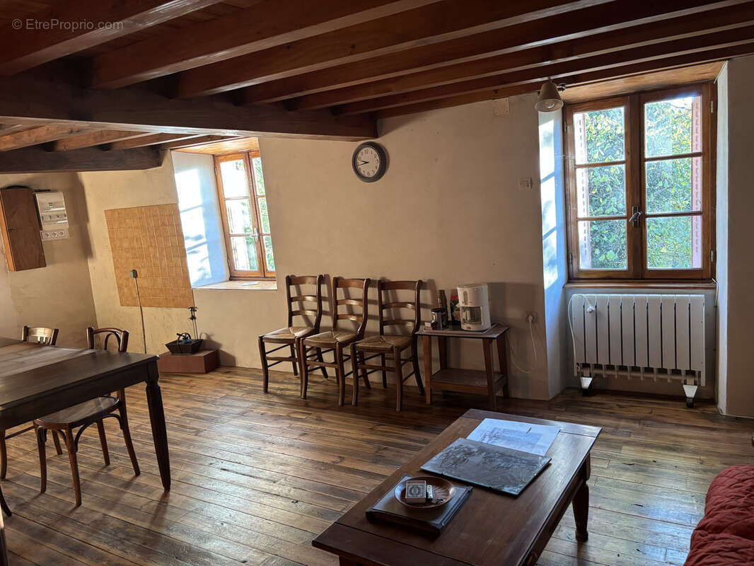 Maison à SAINT-DIDIER-SUR-ROCHEFORT