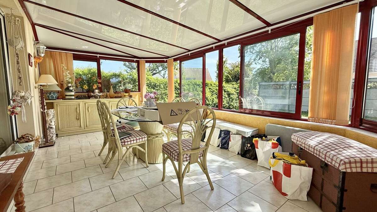Maison à BONNETABLE