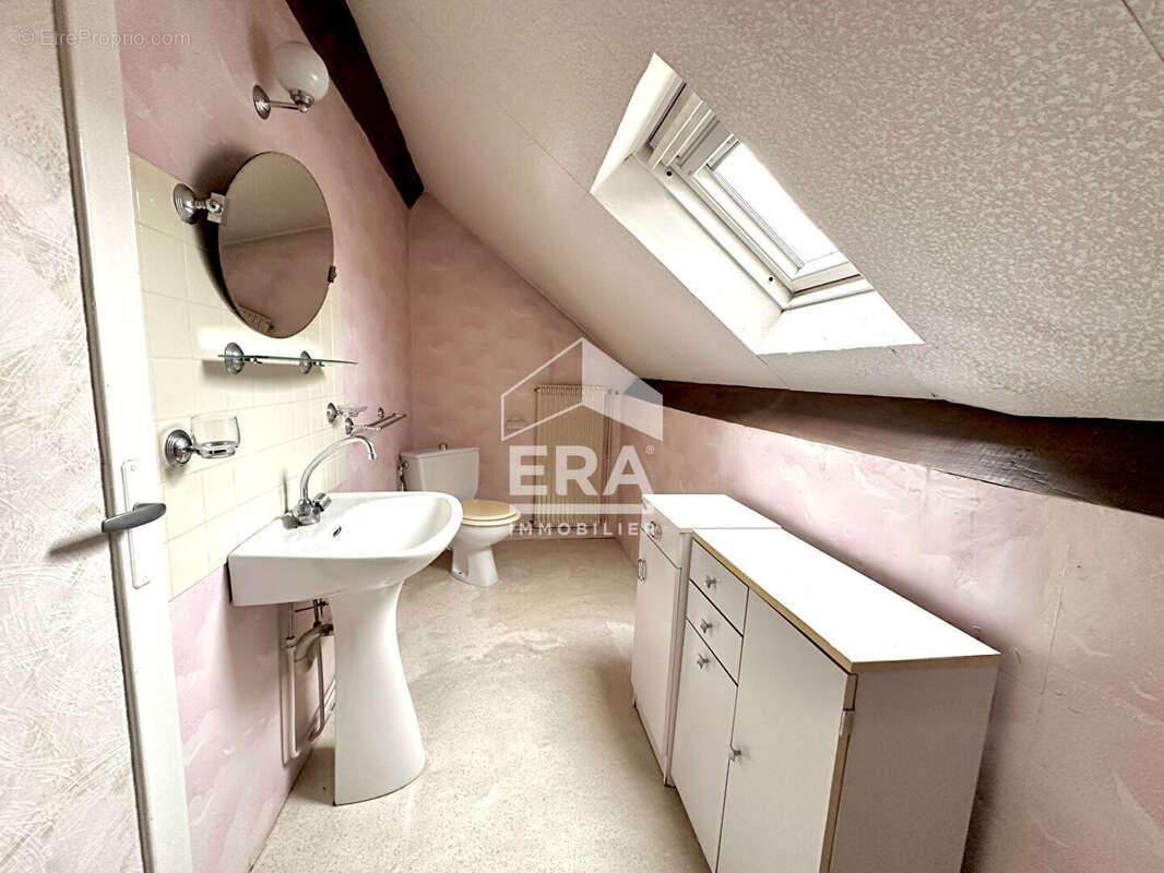 Maison à SAINT-PIERRE-LES-NEMOURS