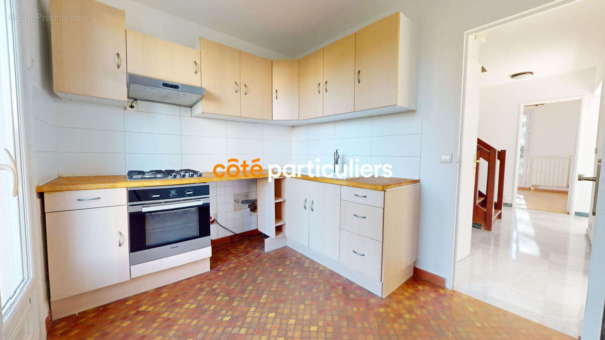 Maison à SAINT-REMY-LES-CHEVREUSE