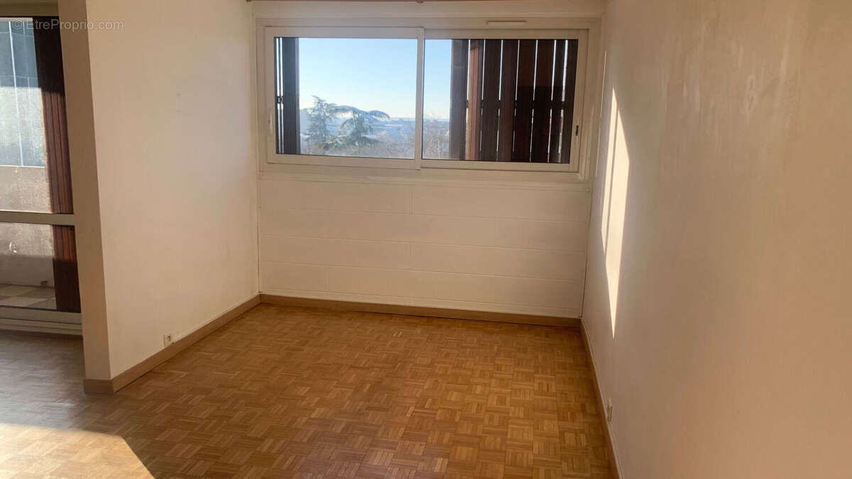 Appartement à HOUILLES