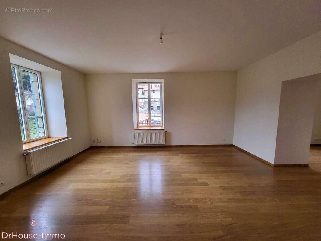 Appartement à ESPALY-SAINT-MARCEL