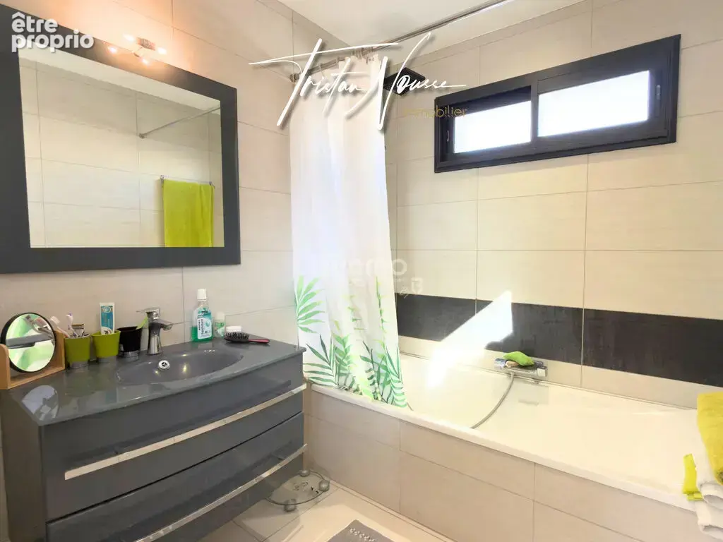Maison 3 faces de 140 m2 avec 3 suites parentales - piscine - photo 9