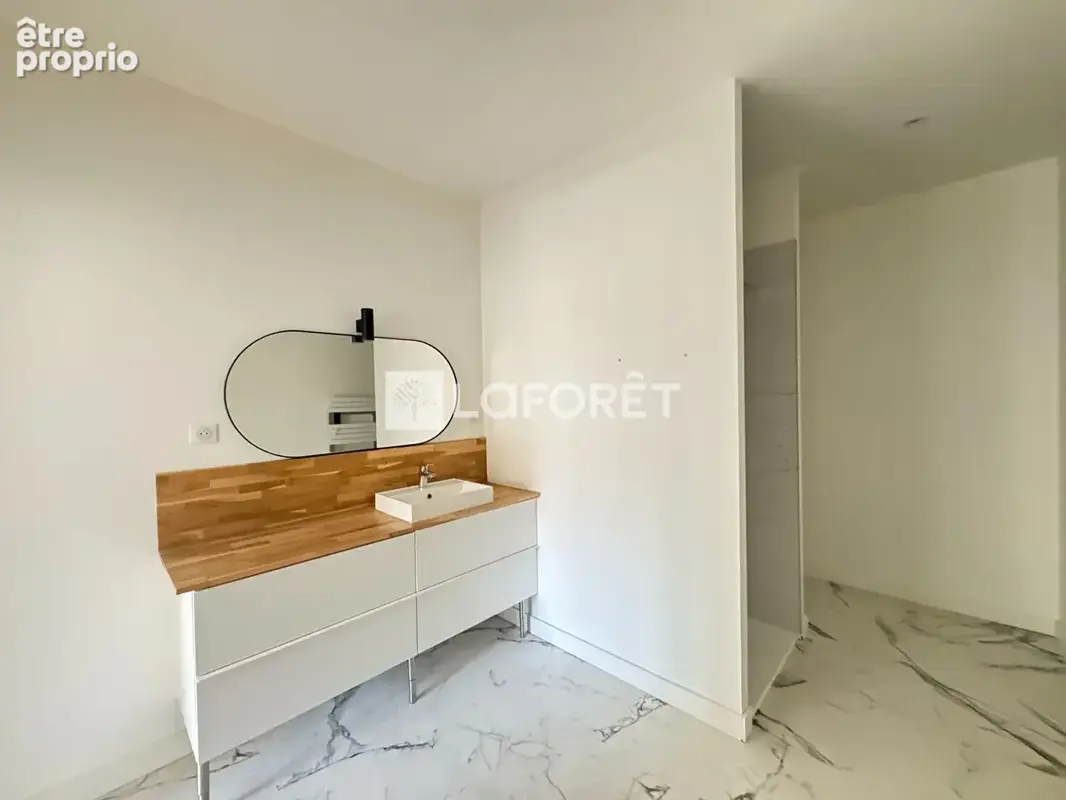 Maison des années 70 avec beaux volumes et nombreuses possibilités à Royan - photo 4