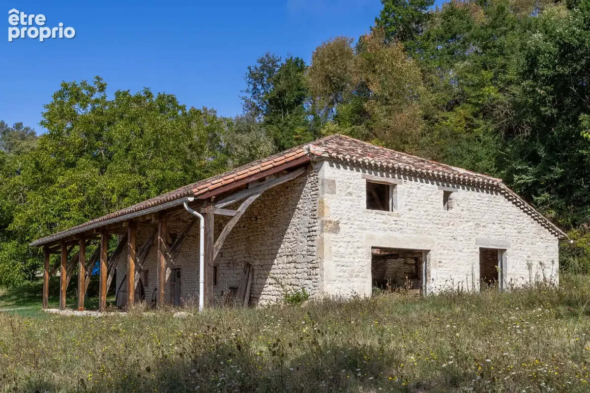 Maison de campagne avec pigeonnier attenant et dépendances - photo 28