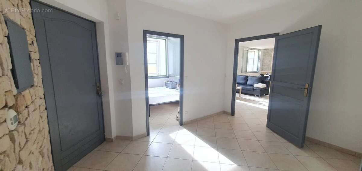 Appartement à VALLAURIS