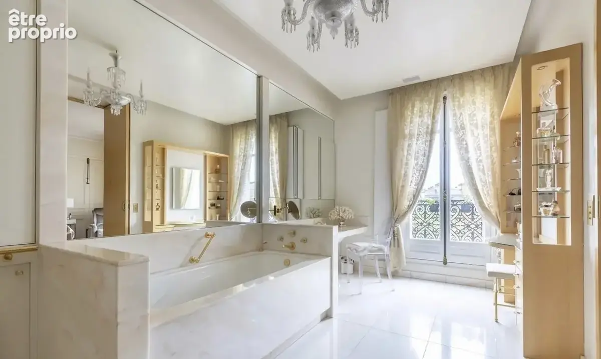 Rue de Longchamp proche avenue Victor Hugo 75016 - 5 pieces 150 m2 - photo 4