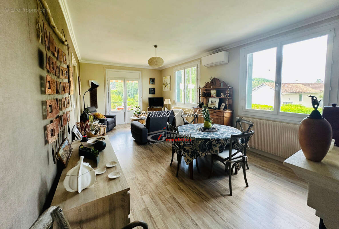 Maison à PINEUILH