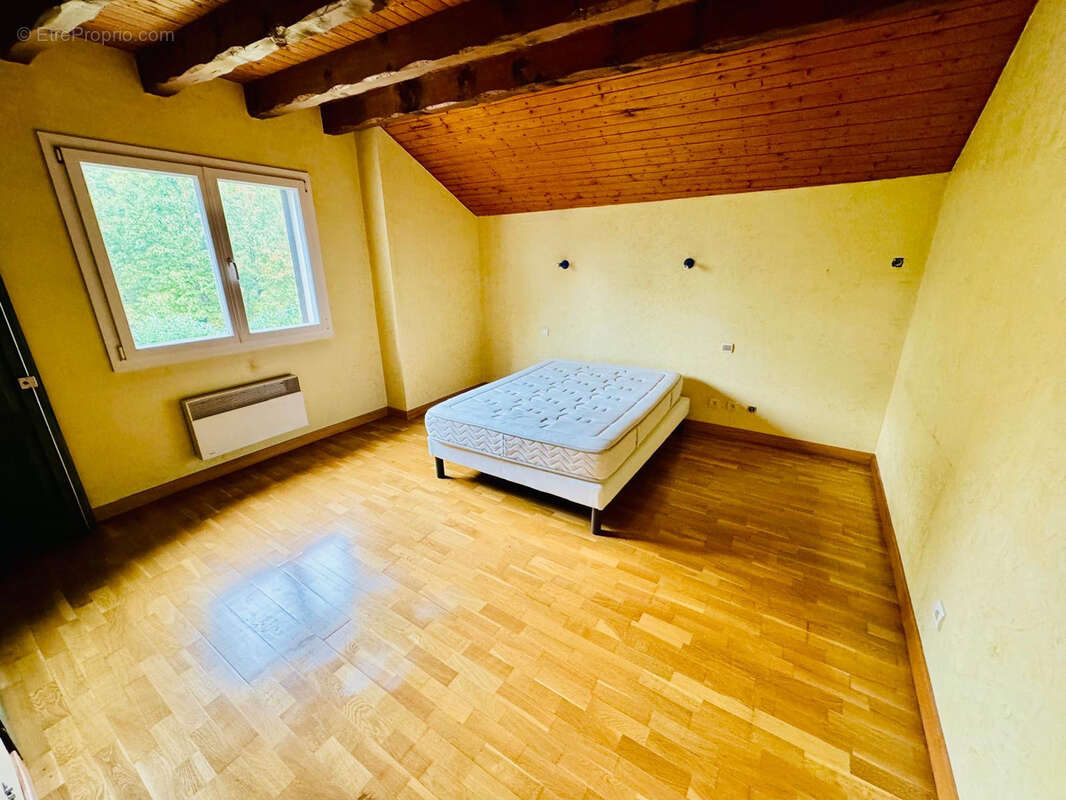 Maison à ALLONZIER-LA-CAILLE