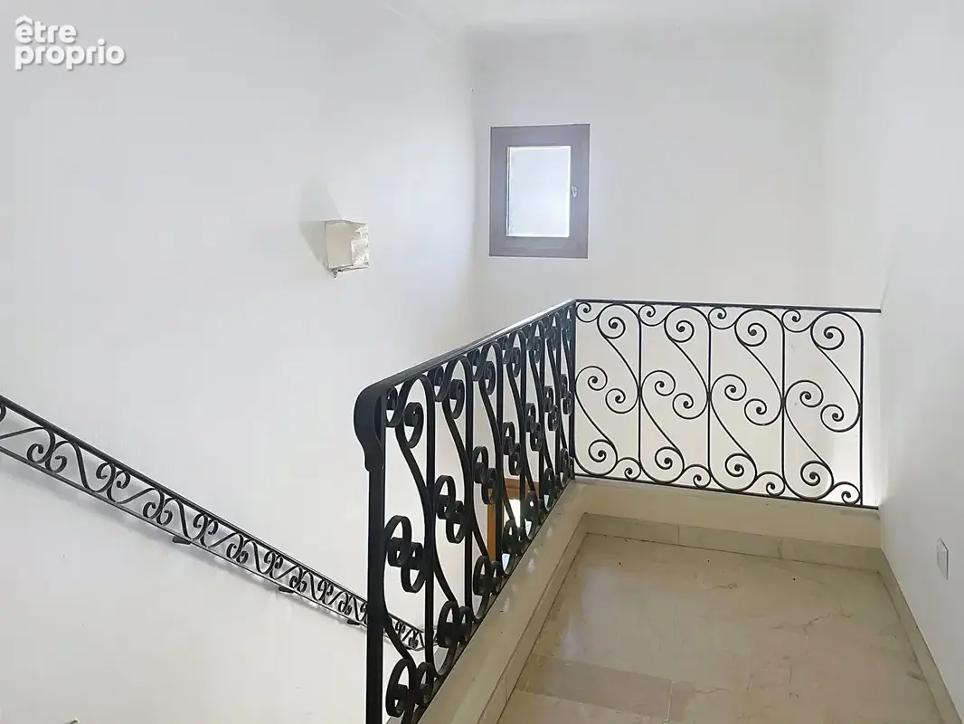 Maison Les Angles 6 pièce(s) 185 m2 Quartier Candau - photo 15