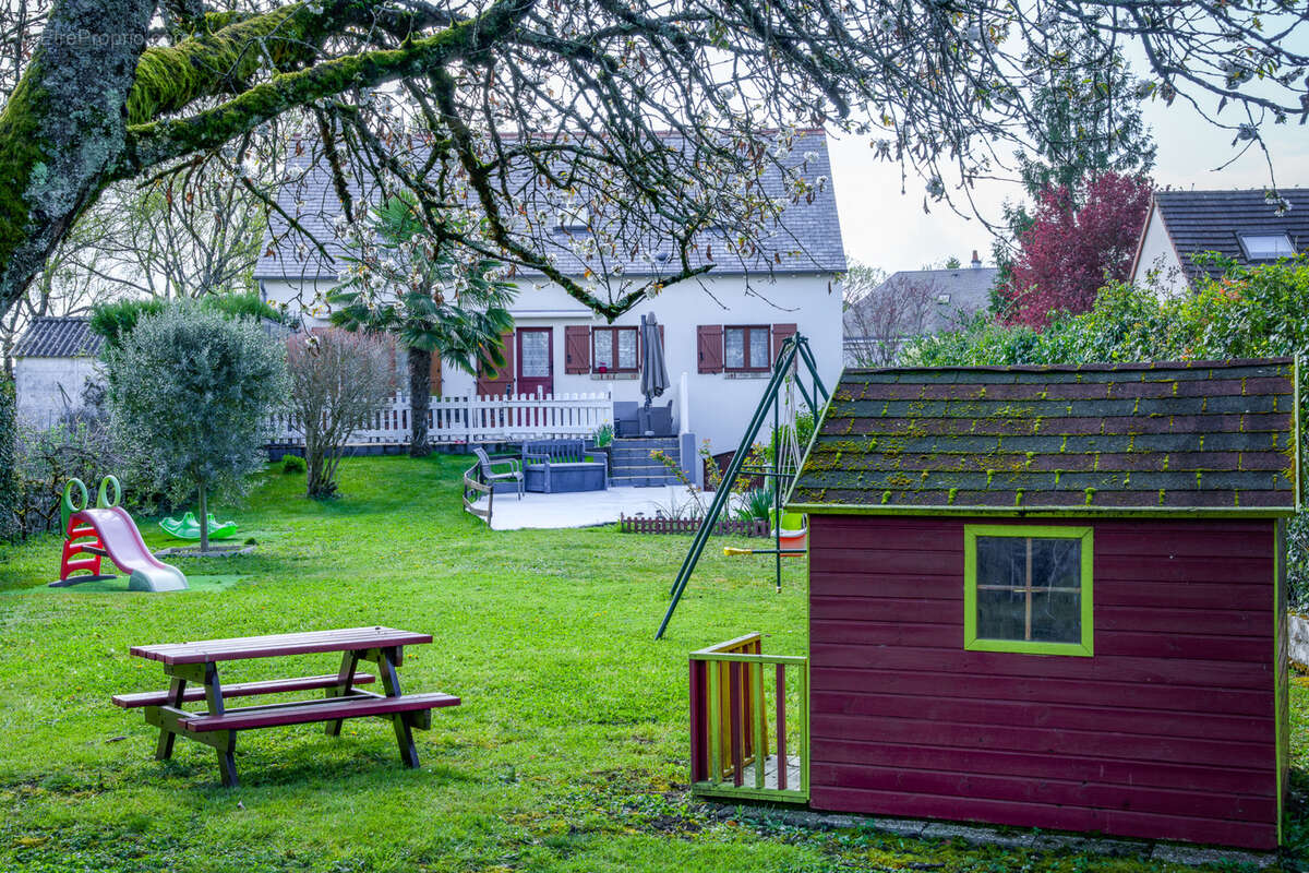 Coup de cœur   Élégante maison familiale avec jardin arboré en cœur de ville - photo 9