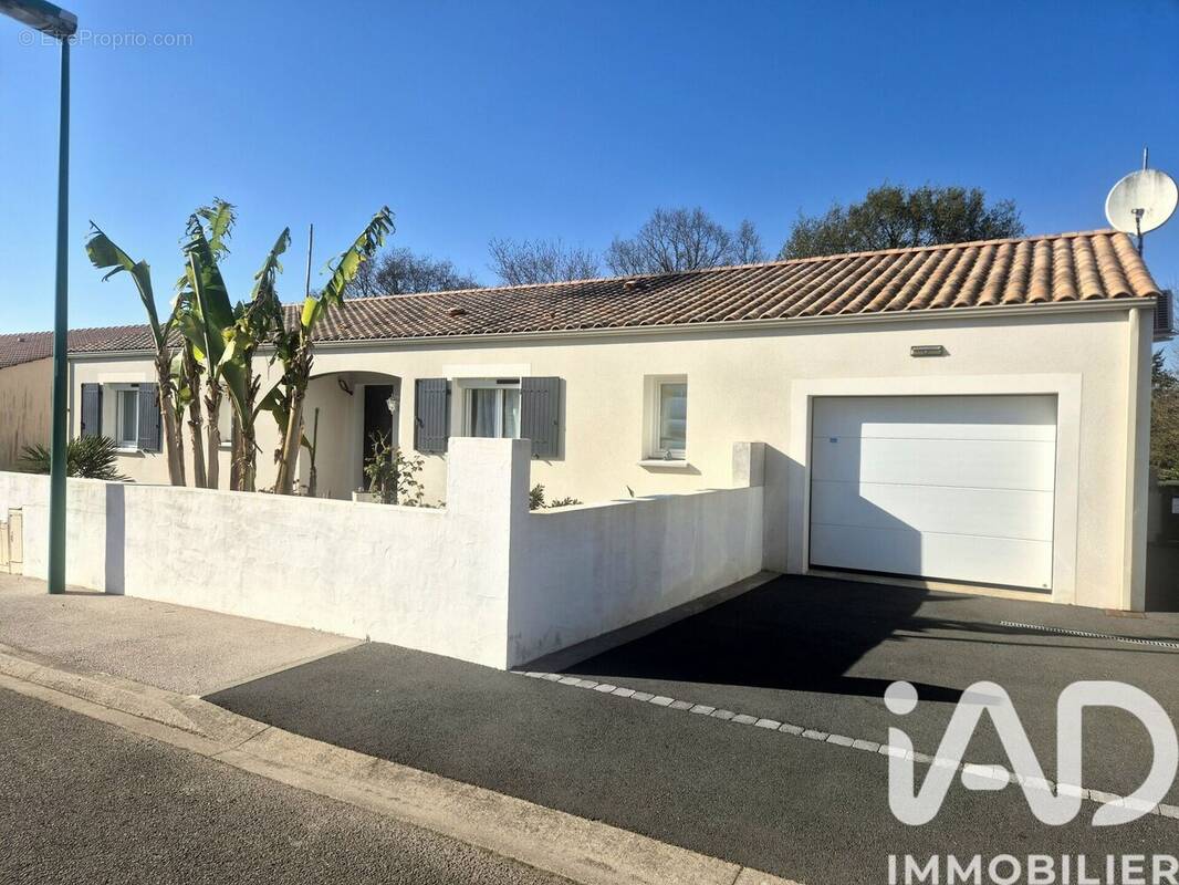 Photo 1 - Maison à LE GIROUARD