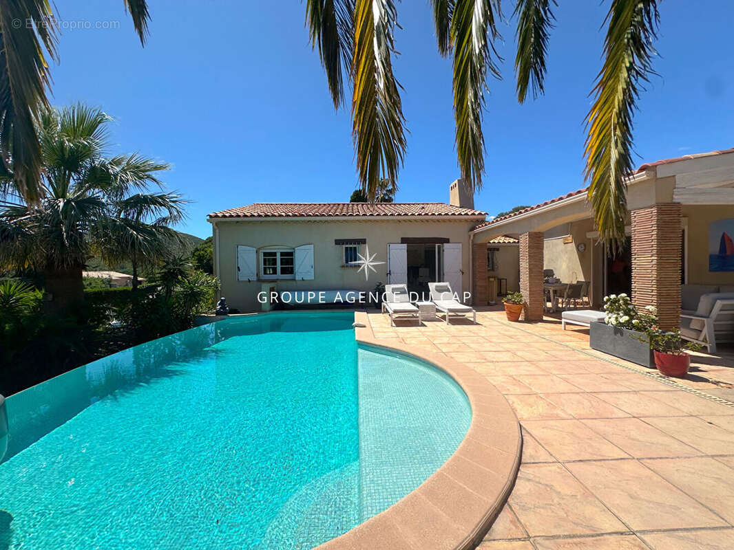 Maison à LES ISSAMBRES