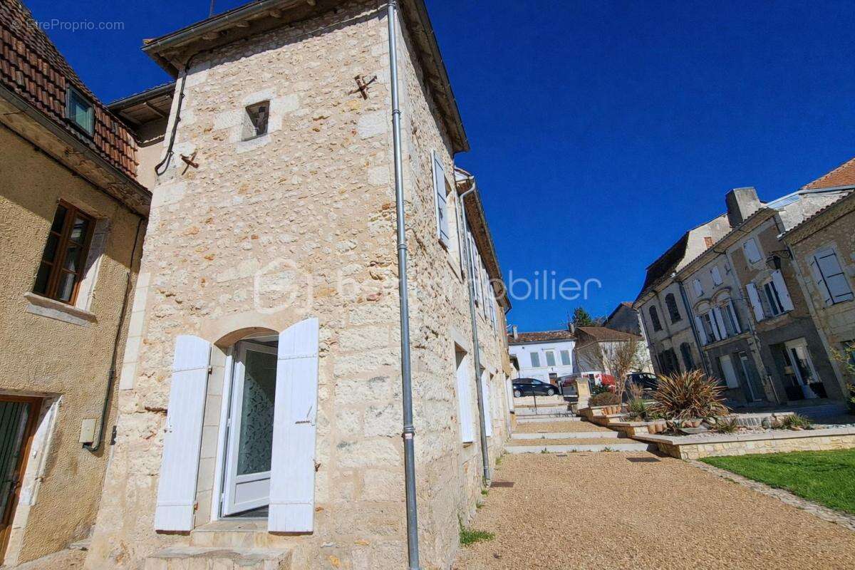 Maison à VILLAMBLARD