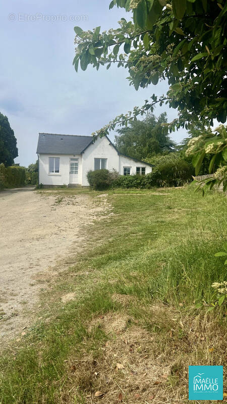 Maison à SAINT-JACUT-DE-LA-MER