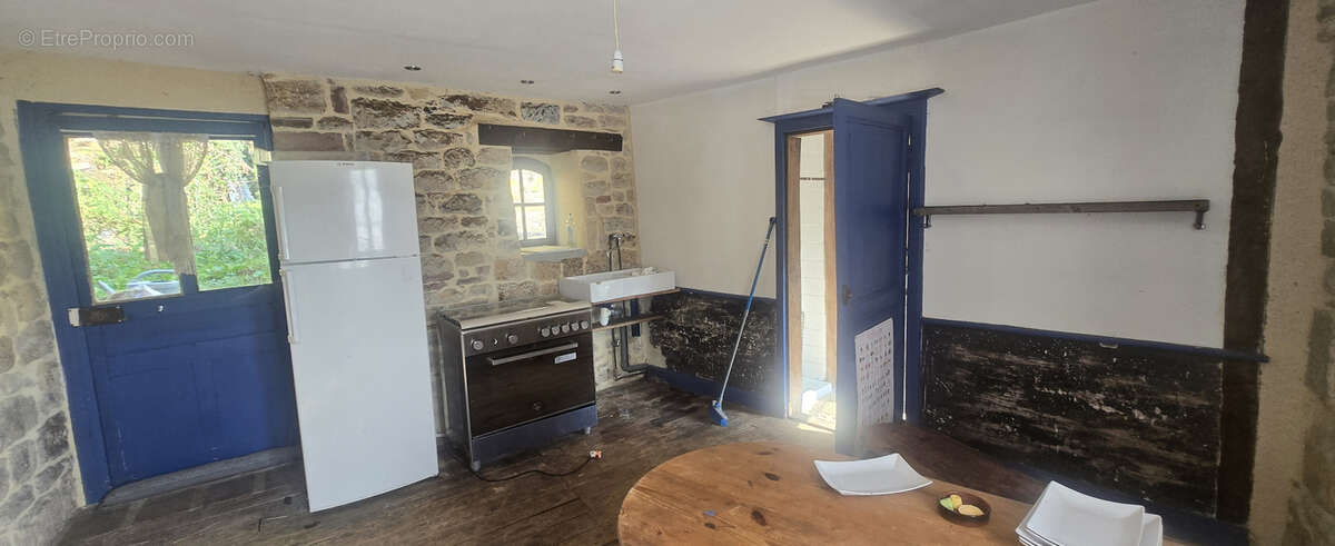Maison en pierre à rénover - Charme et authenticité au cœur de Ligneyrac - photo 5