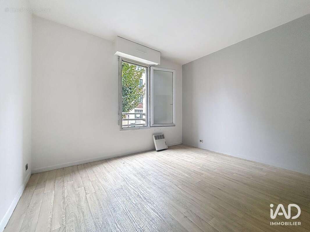 Photo 3 - Appartement à PARIS-18E