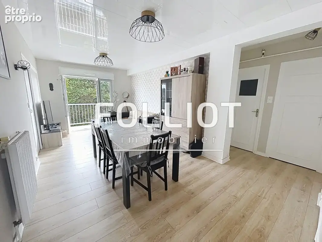 Appartement 4 pièces à vendre à Fougères - photo 2
