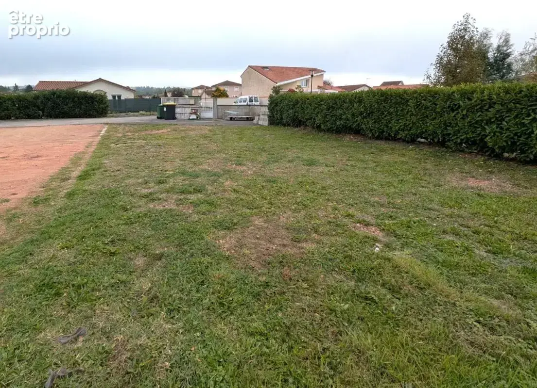 Terrain à BALBIGNY