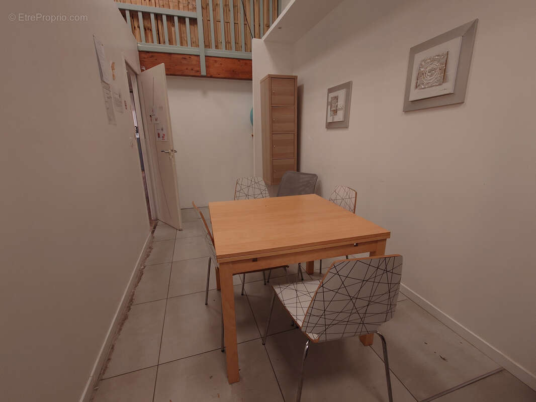 Commerce à VITROLLES