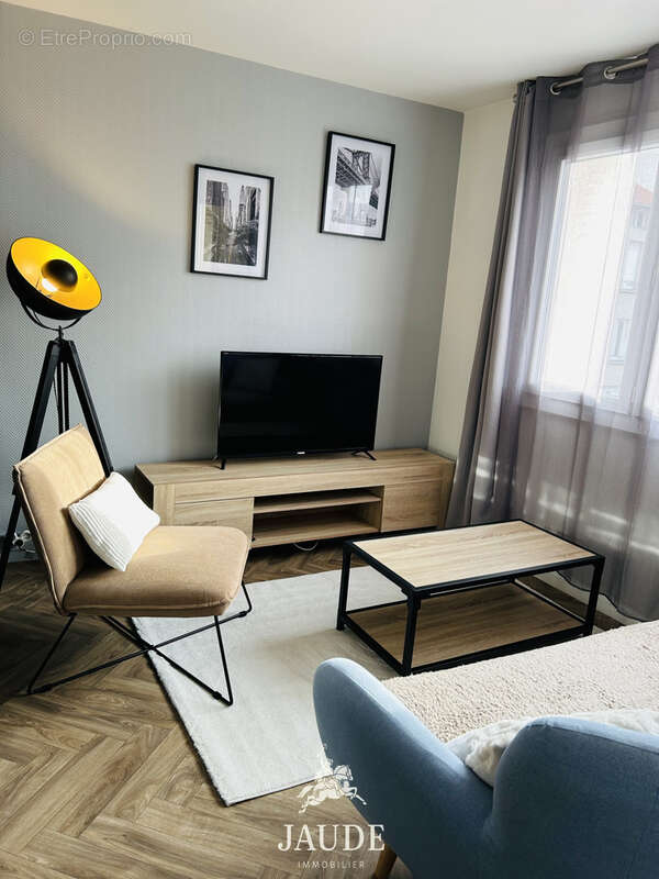 Studio meublé rénové avec balcon et parking   Dernier étage   63B rue de l’Oradou, Clermont-Ferrand - photo 3