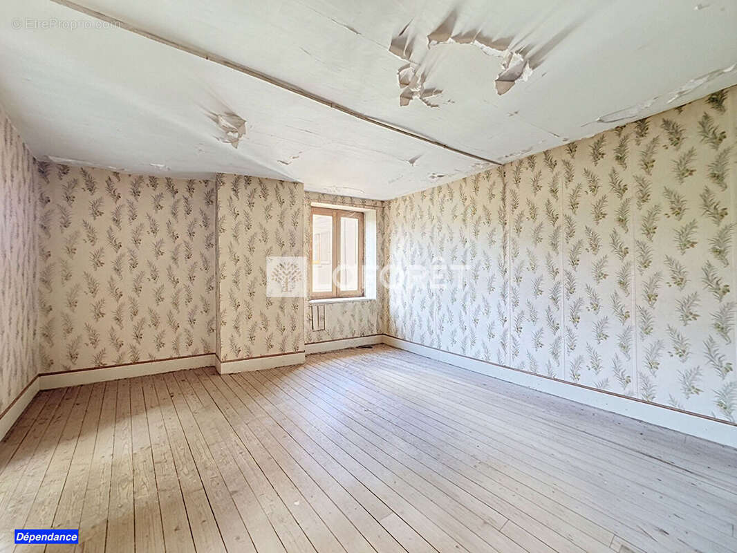 Corps de ferme 170m2 - photo 8