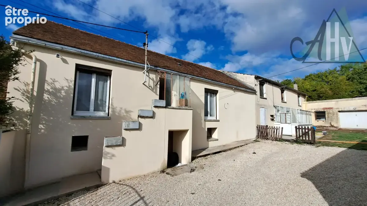 Paron (89) - Maison rénovée avec 2 chambres et bureau, dépendances et jardin - photo 11