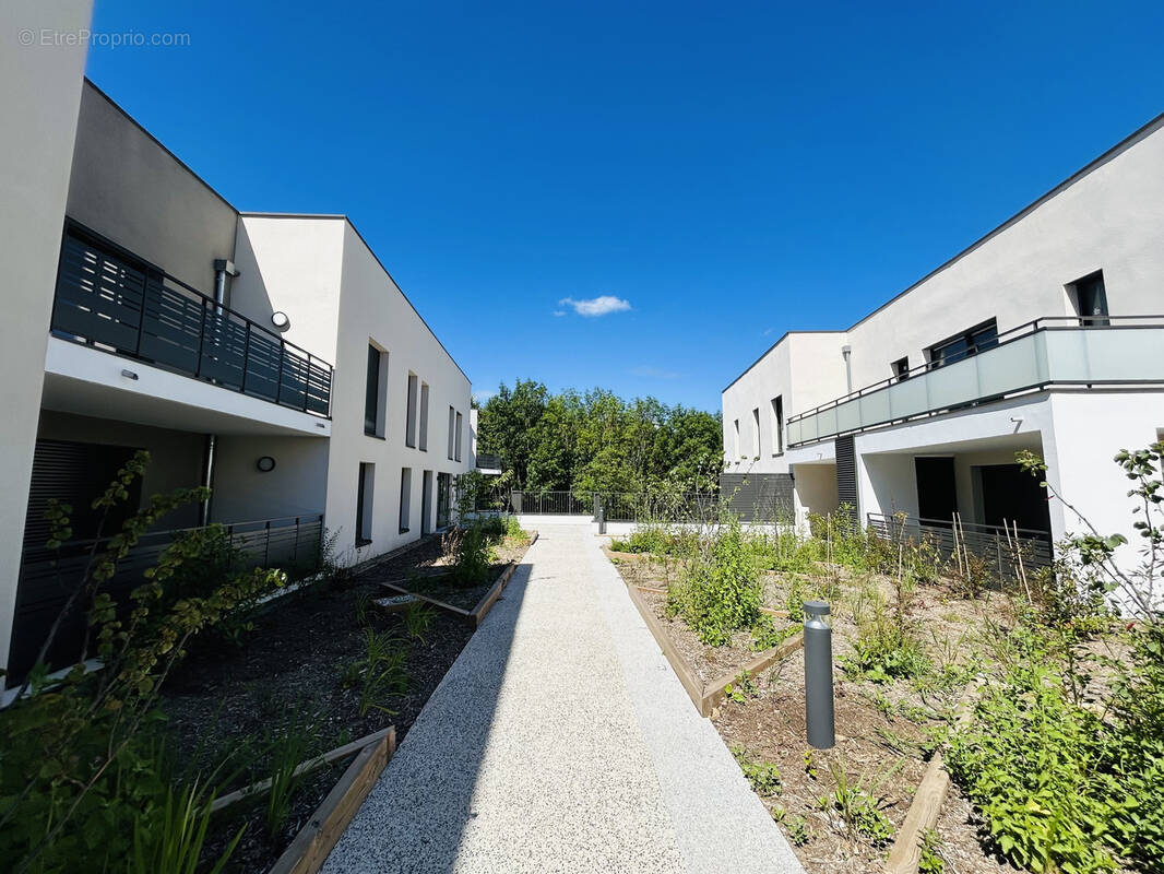 Appartement à CHARBONNIERES-LES-BAINS