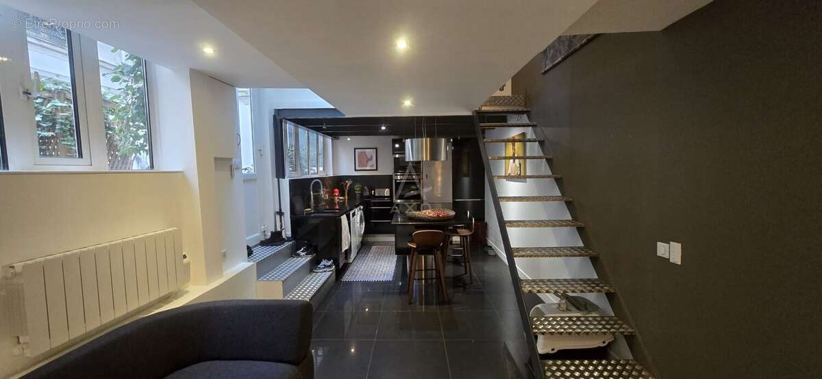 Appartement à PARIS-7E