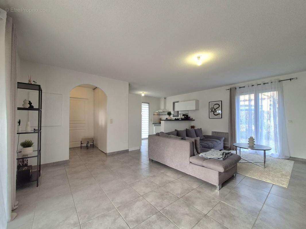 Maison à SAINT-HIPPOLYTE