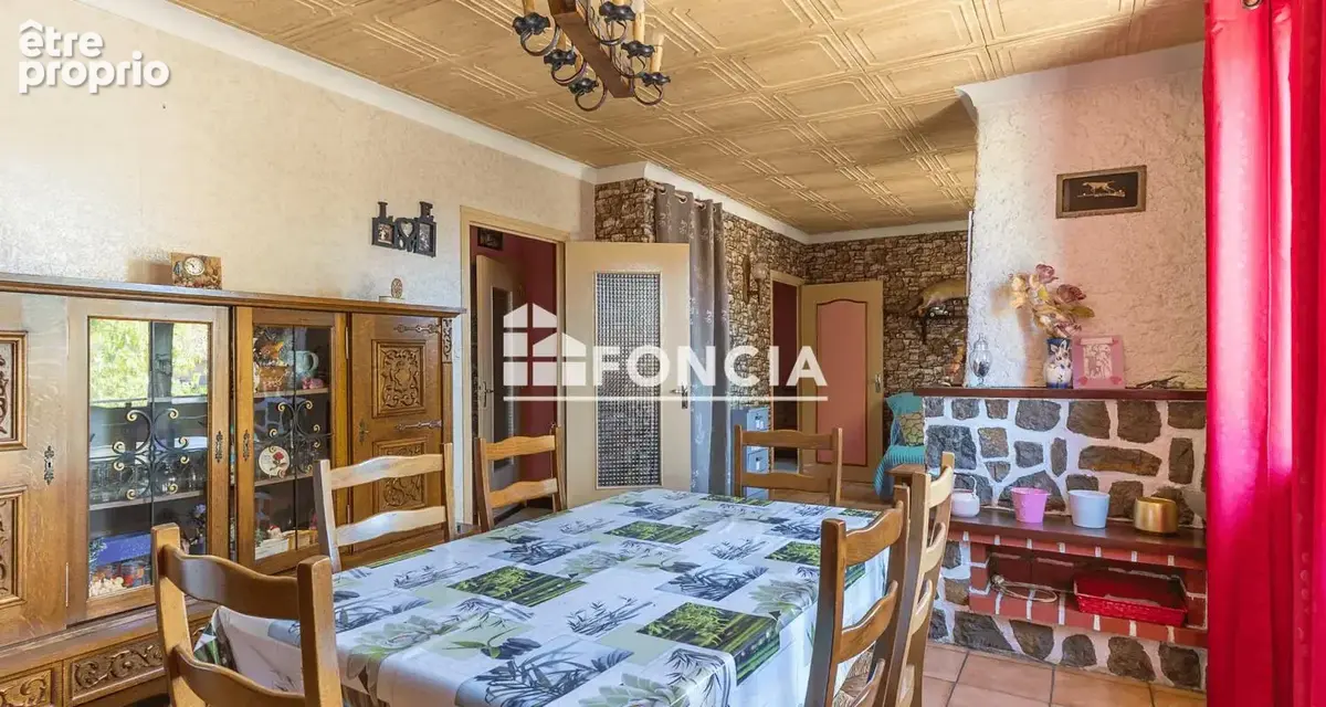 Maison ancienne de caractère – un beau potentiel à personnaliser - photo 2