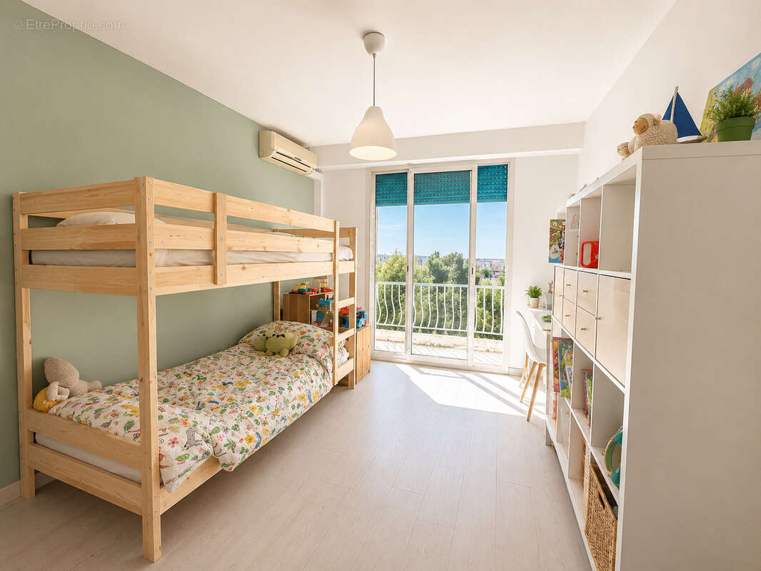 Appartement à VILLENEUVE-LOUBET