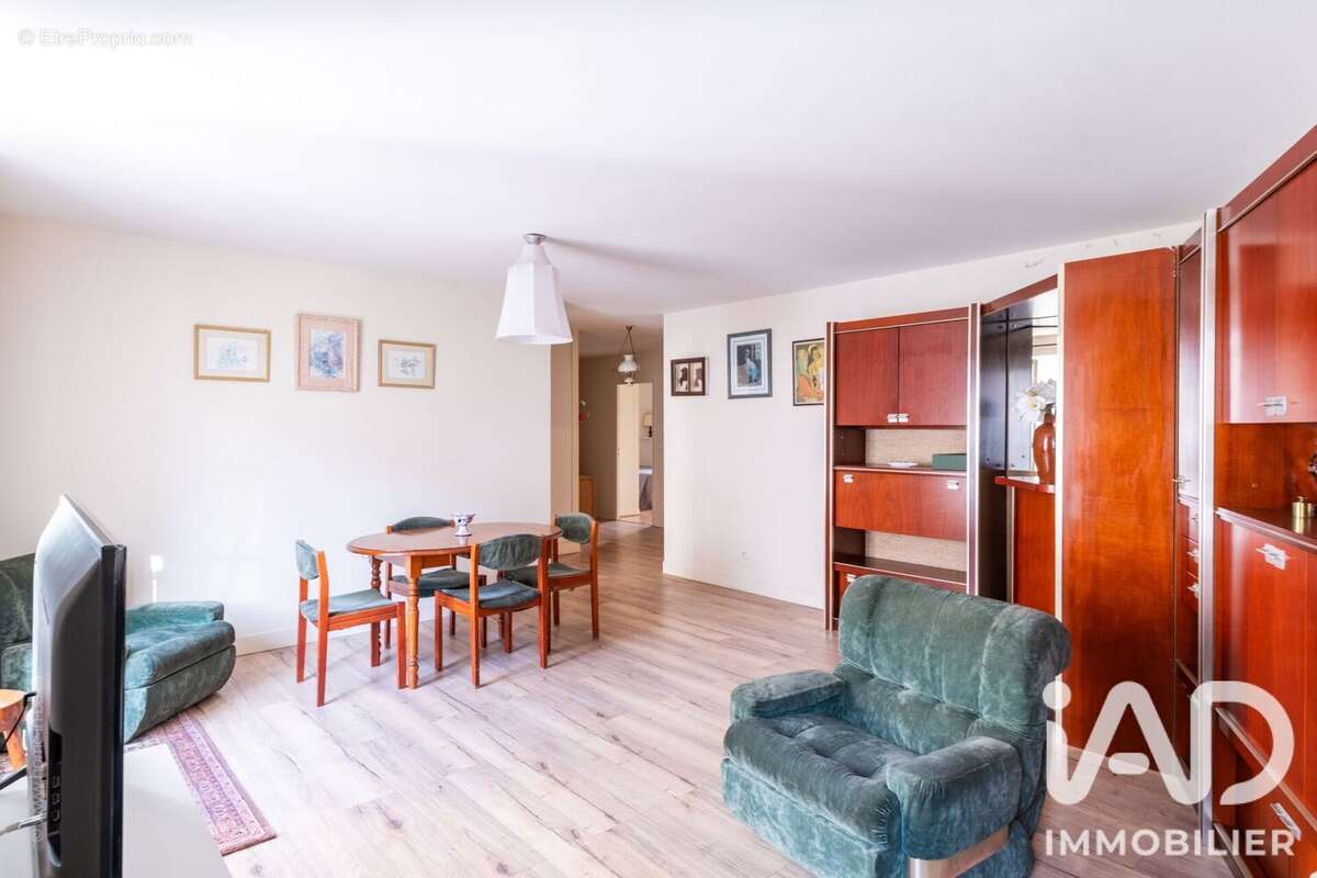 Photo 3 - Appartement à PARIS-18E
