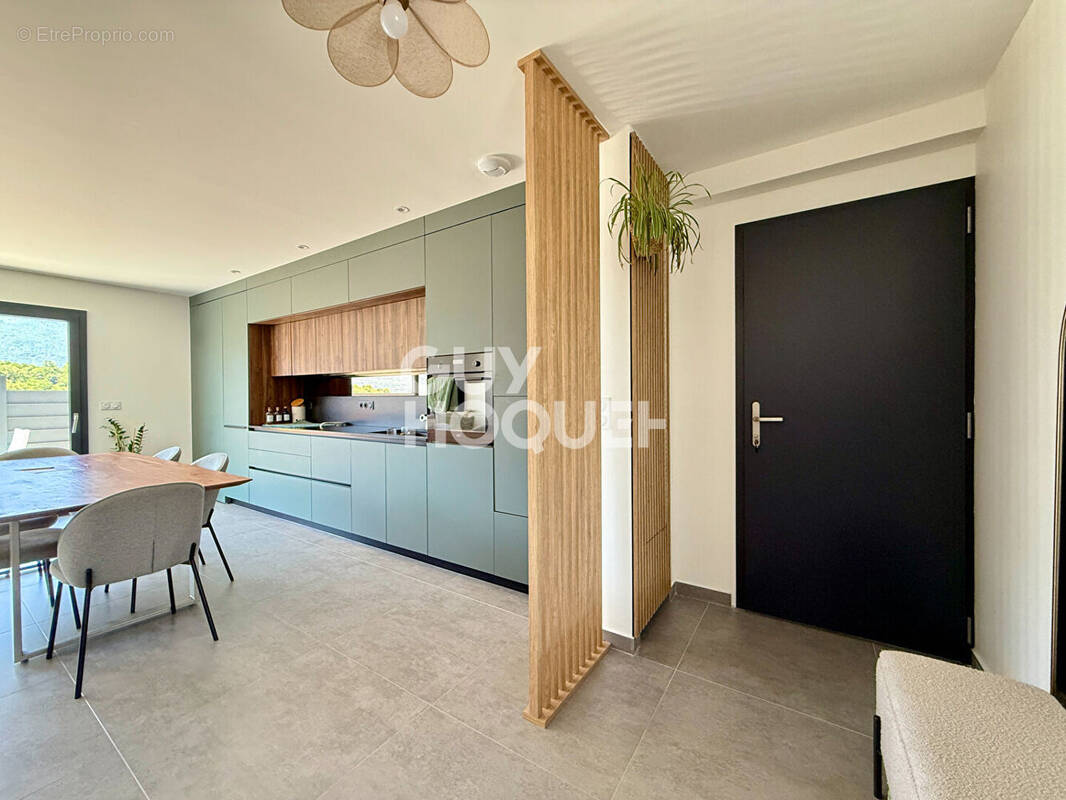 Maison à VIVIERS-DU-LAC