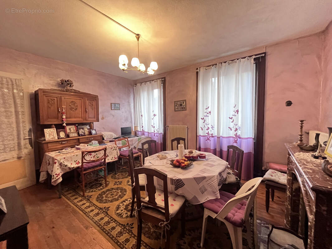 Appartement à SAINT-ETIENNE