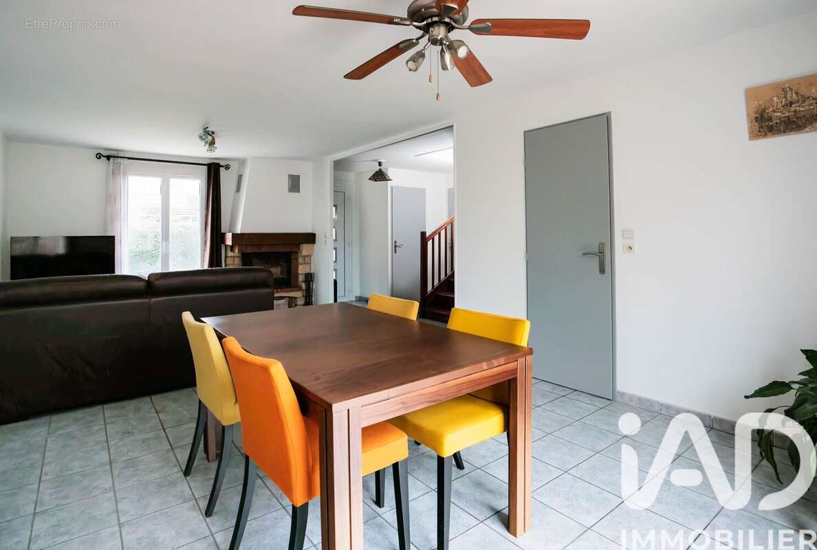 Photo 4 - Maison à SAINT-GENIS-LES-OLLIERES