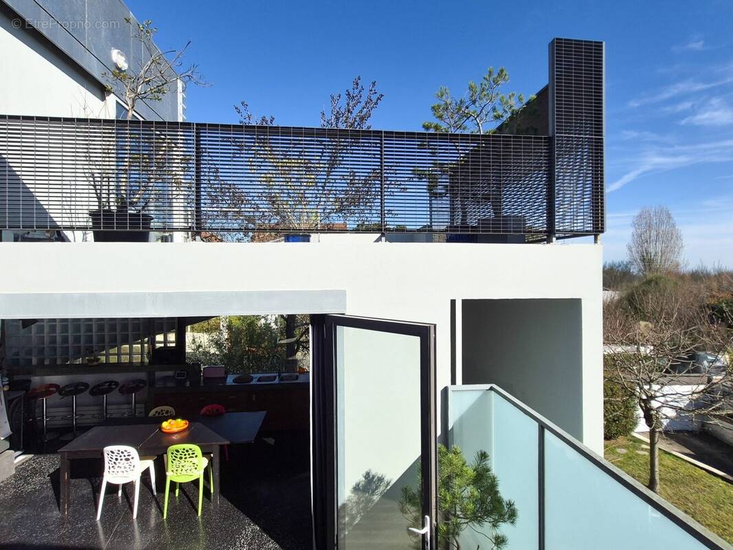 Maison à VERRIERES-LE-BUISSON