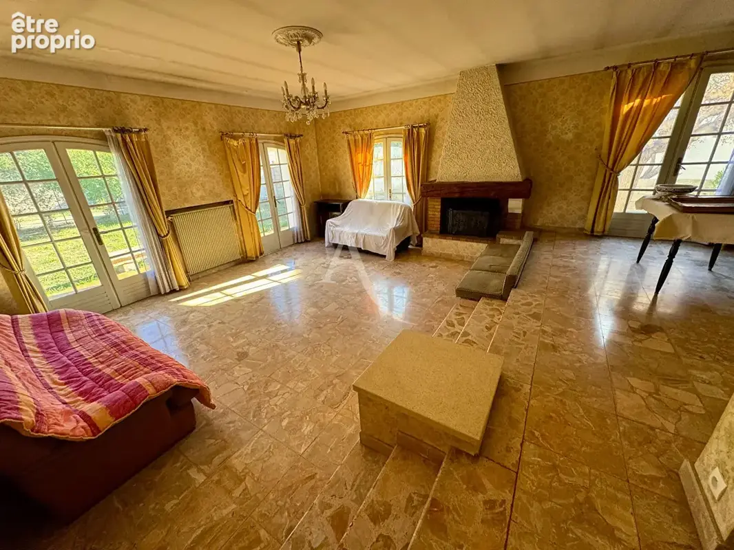 Maison Nimes 6 pièce(s) 150 m2 - photo 6