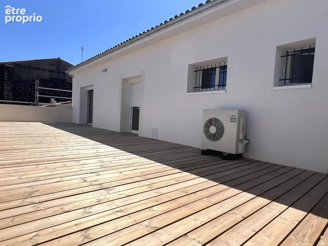 CHARTRONS-BASSENS A FLOT GRAND T5 DE 118.64M2 renovation a neuf avec climatisation ET TERRASSE DE 62M2 - photo 4
