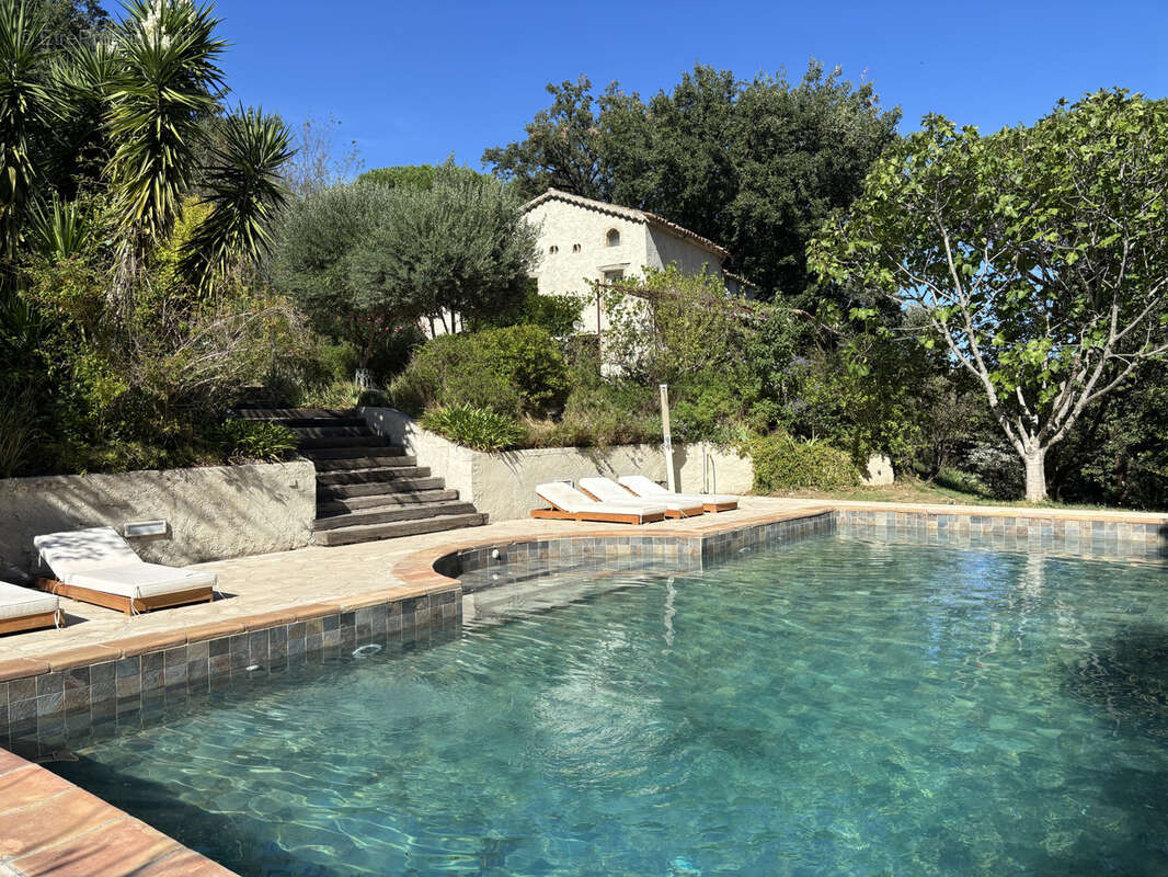 Maison à LA GARDE-FREINET