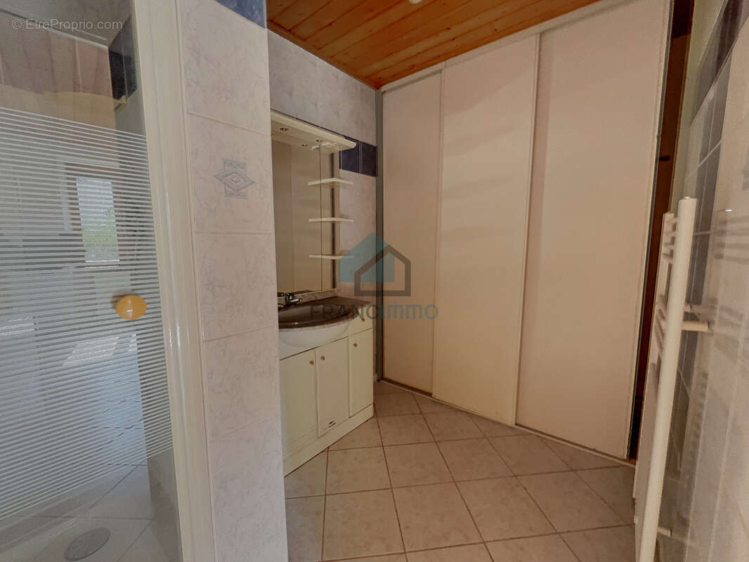 Appartement à PONT-DE-ROIDE