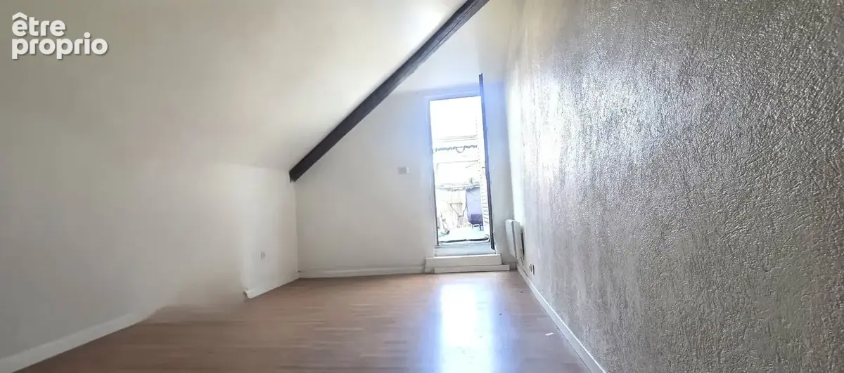 CUGES LES PINS-APPARTEMENT T2 DUPLEX-A VENDRE-1 CHAMBRE-1