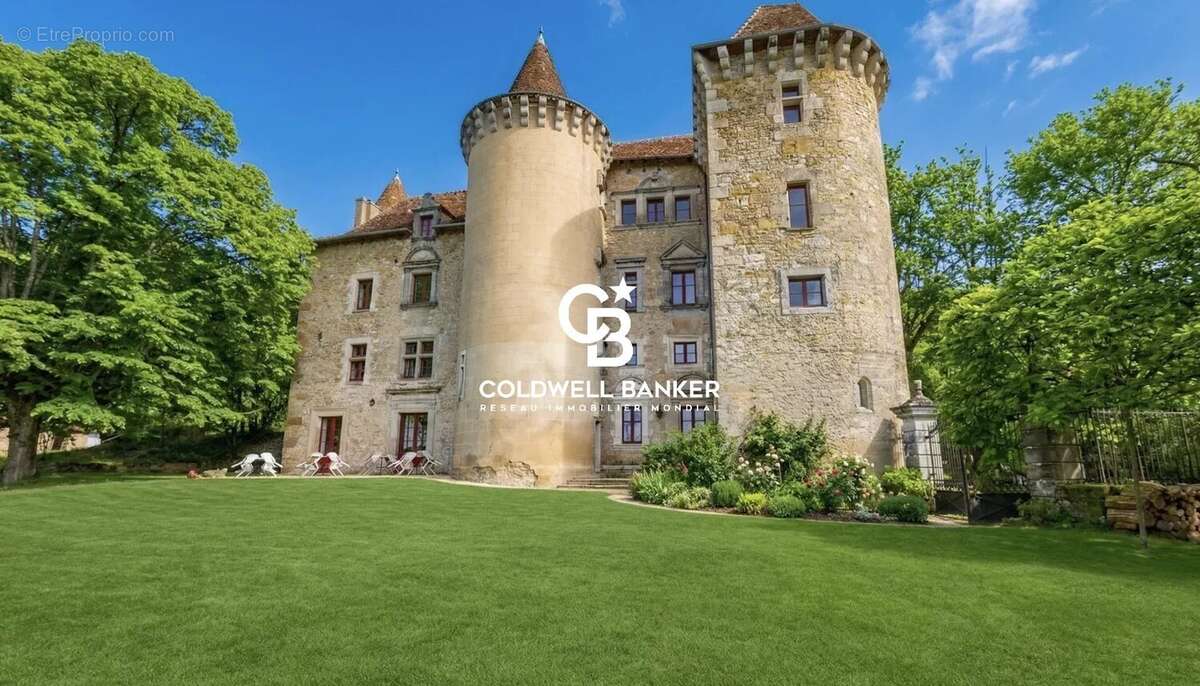 Maison à LISSAC-ET-MOURET