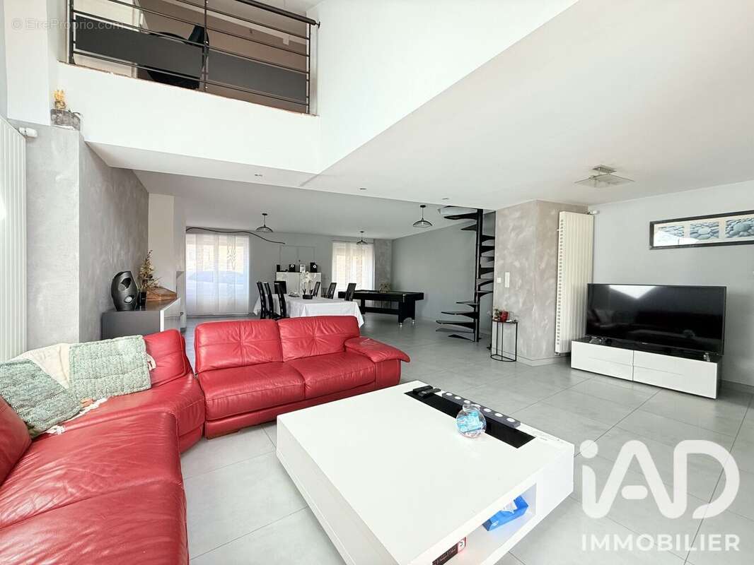 Maison 179 m² à Le Vivier-Sur-Mer  - photo 6